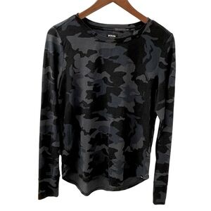 prAna Cozy Up Long Sleeve Tee Blue Black Gray Camouflage Women’s Size Small